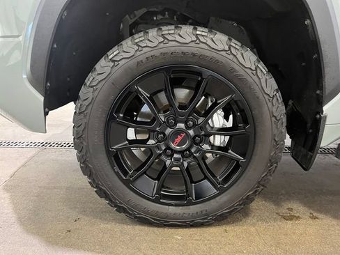 Used 2022 Toyota Tundra Limited w/ TRD Off-Road Package AWD/4WD image 24