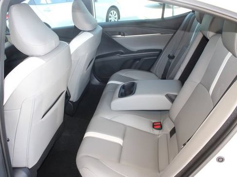 Used 2026 Toyota Camry SE FWD image 28