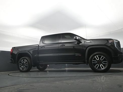 Used 2024 GMC Sierra 1500 AT4 w/ Technology Package AWD/4WD image 28