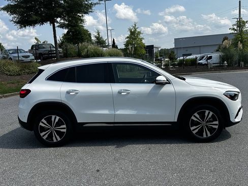 Certified 2026 Mercedes-Benz GLA 250 4MATIC w/ Exclusive Package image 9