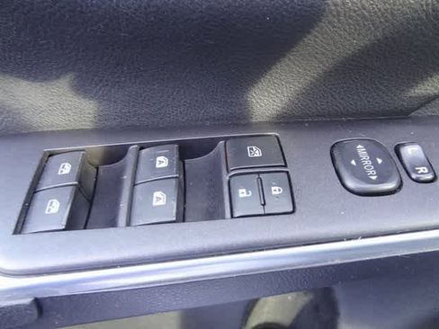 Used 2015 Toyota Camry SE image 8