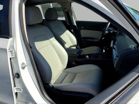 Used 2023 Honda Civic EX-L image 9