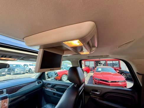 Used 2013 GMC Yukon Denali AWD/4WD image 14