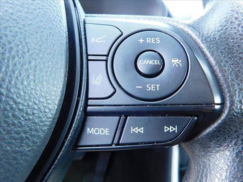 Used 2024 Toyota RAV4 XLE FWD image 14