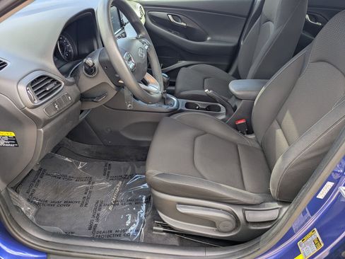 Used 2018 Hyundai Elantra GT image 12