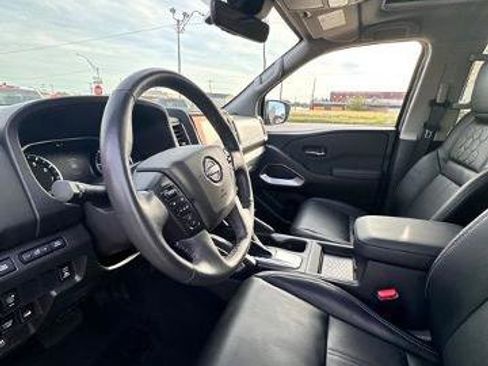 Certified 2024 Nissan Frontier SL w/ Technology Package image 23