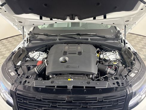 Used 2025 Land Rover Range Rover Velar Dynamic SE AWD/4WD image 39