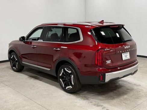 Used 2024 Kia Telluride S w/ S Sunroof Package FWD image 9