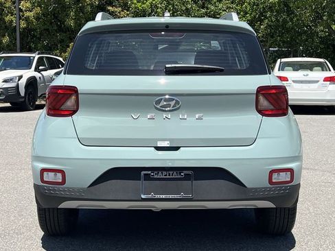 New 2026 Hyundai Venue SEL FWD image 32
