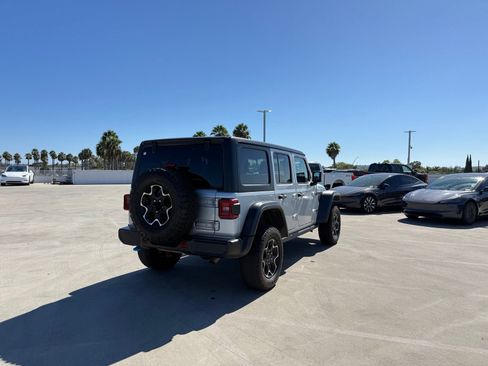 Used 2023 Jeep Wrangler Unlimited Rubicon 4xe w/ Cold Weather Group AWD/4WD image 3