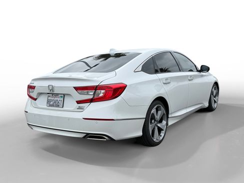 Used 2020 Honda Accord Touring image 5