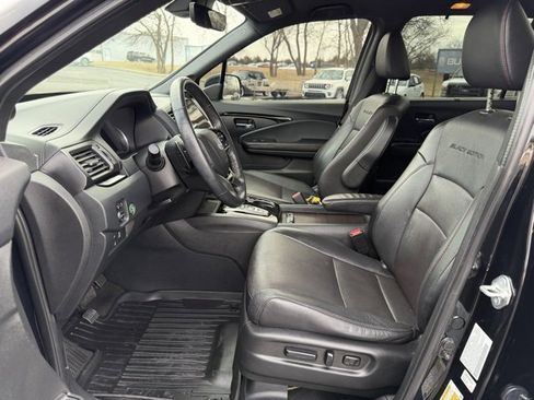 Used 2022 Honda Pilot Black Edition image 16