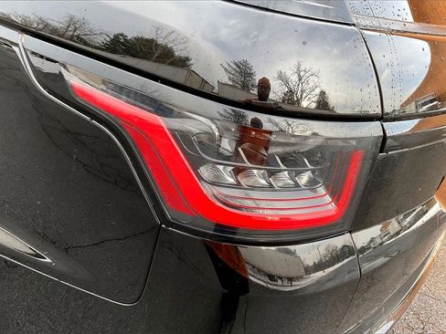 Certified 2022 Land Rover Range Rover Sport SVR image 23