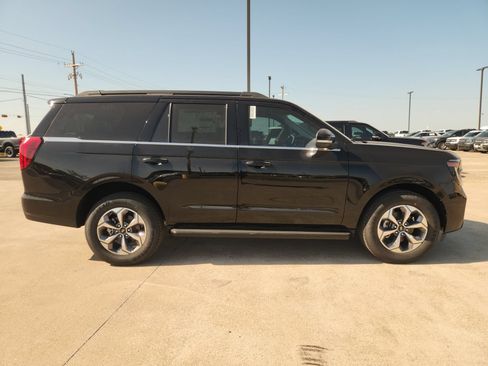 New 2027 Ford Expedition Active RWD image 7