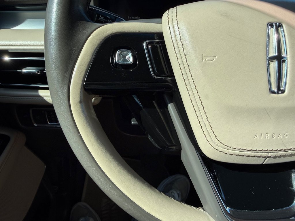 Used 2022 Lincoln Aviator 2WD image 32