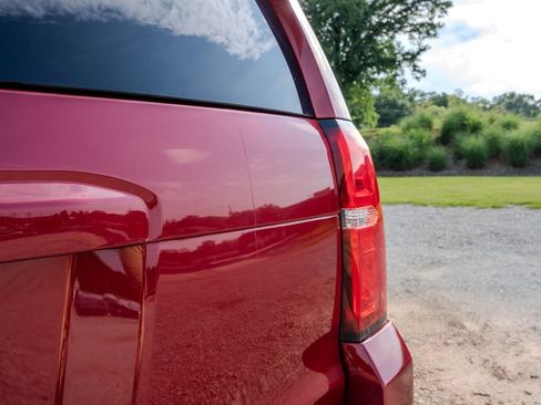 Used 2015 Chevrolet Tahoe LTZ RWD image 11