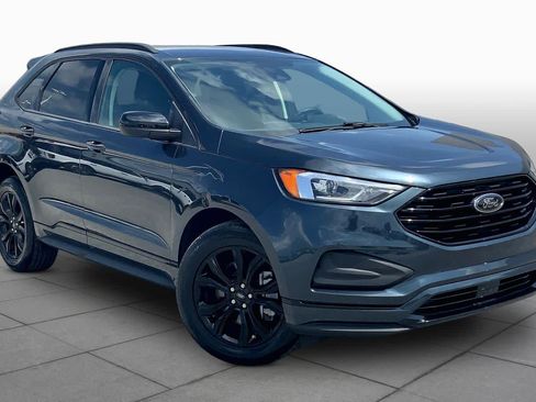Certified 2022 Ford Edge SE w/ Black Appearance Package AWD/4WD image 3