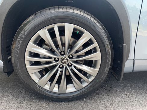 Used 2020 Toyota Highlander Platinum AWD/4WD image 8