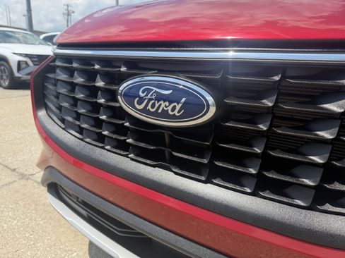 Used 2025 Ford Escape Active w/ Cold Weather Package AWD/4WD image 19