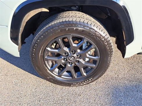 Used 2025 Toyota Tundra Platinum image 9