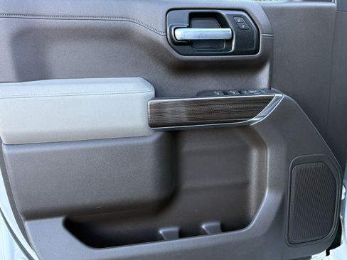 Used 2021 Chevrolet Silverado 1500 LT Trail Boss image 16