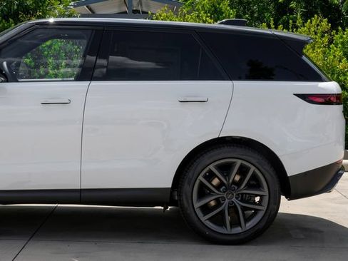 New 2026 Land Rover Range Rover Sport SE AWD/4WD image 18