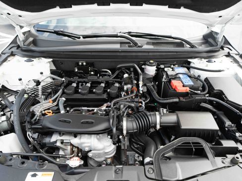 Used 2025 Honda Accord SE image 30