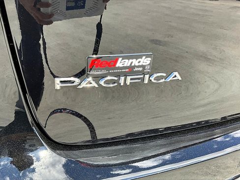 New 2026 Chrysler Pacifica Select image 12