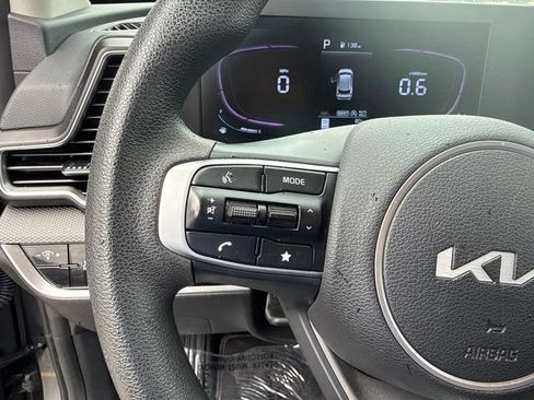 Used 2024 Kia Sportage LX AWD/4WD image 31