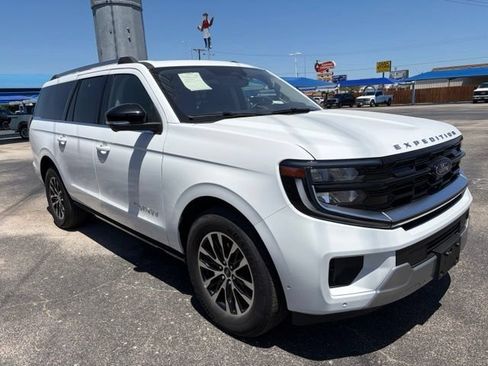 Used 2025 Ford Expedition Max Platinum AWD/4WD image 10