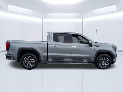Used 2023 GMC Sierra 1500 SLT w/ SLT Premium Package AWD/4WD image 3