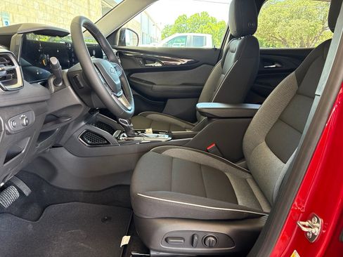 New 2026 Chevrolet TrailBlazer LT w/ Convenience Package FWD image 14