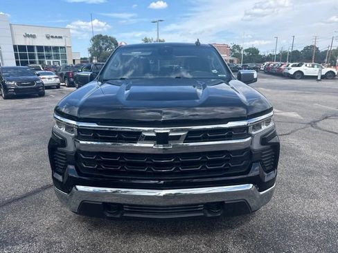 Used 2023 Chevrolet Silverado 1500 LT AWD/4WD image 8