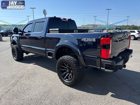 Used 2025 Ford F250 XLT w/ Black Appearance Package image 4