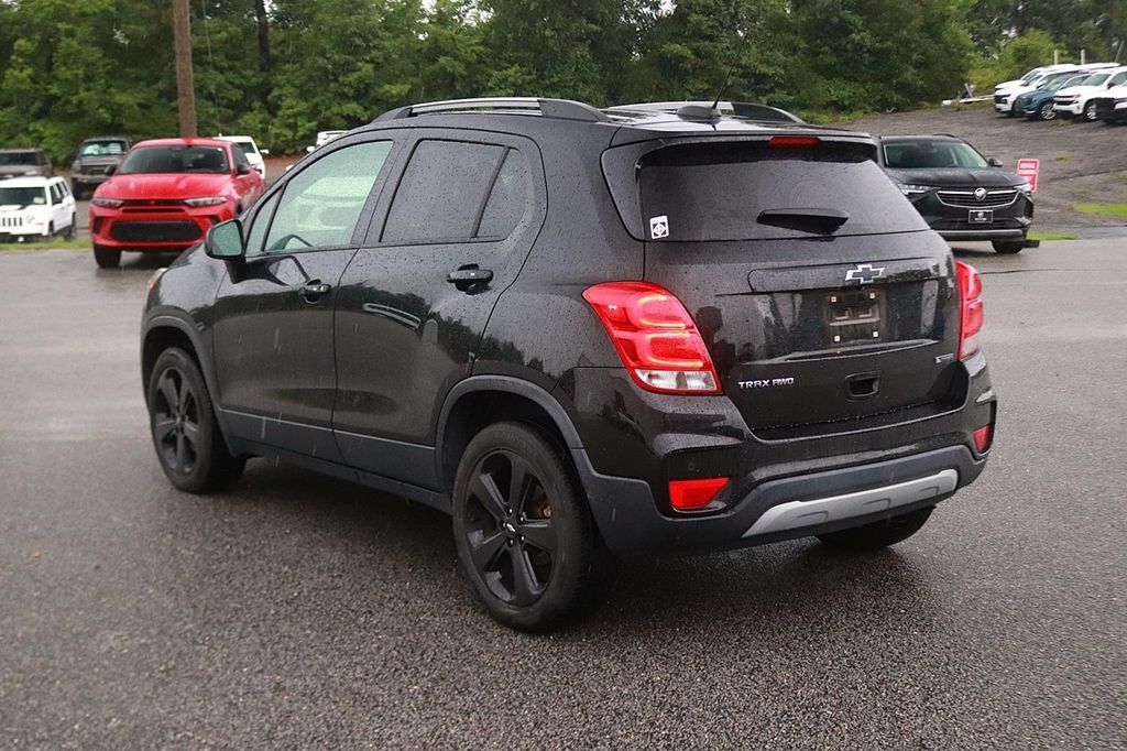 Used 2018 Chevrolet Trax Premier w/ Midnight Edition AWD/4WD image 5