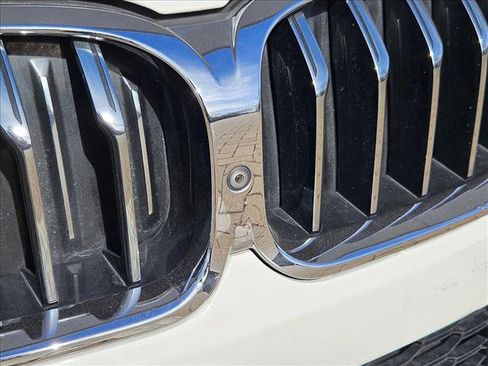 Used 2019 BMW M850i xDrive Convertible w/ M Carbon Exterior Package image 3