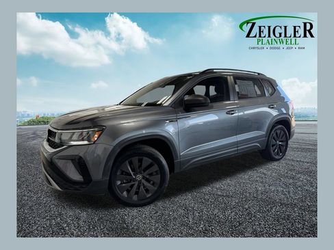 Used 2022 Volkswagen Taos S AWD/4WD image 1
