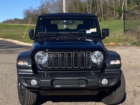 New 2026 Jeep Wrangler Sport AWD/4WD image 32