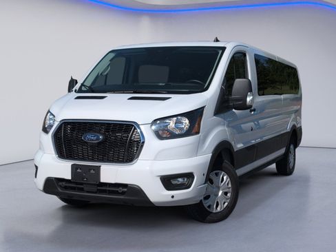 Used 2025 Ford Transit 350 XLT RWD image 2