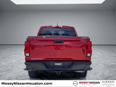 Used 2023 Chevrolet Colorado W/T w/ Advanced Trailering Package RWD image 6