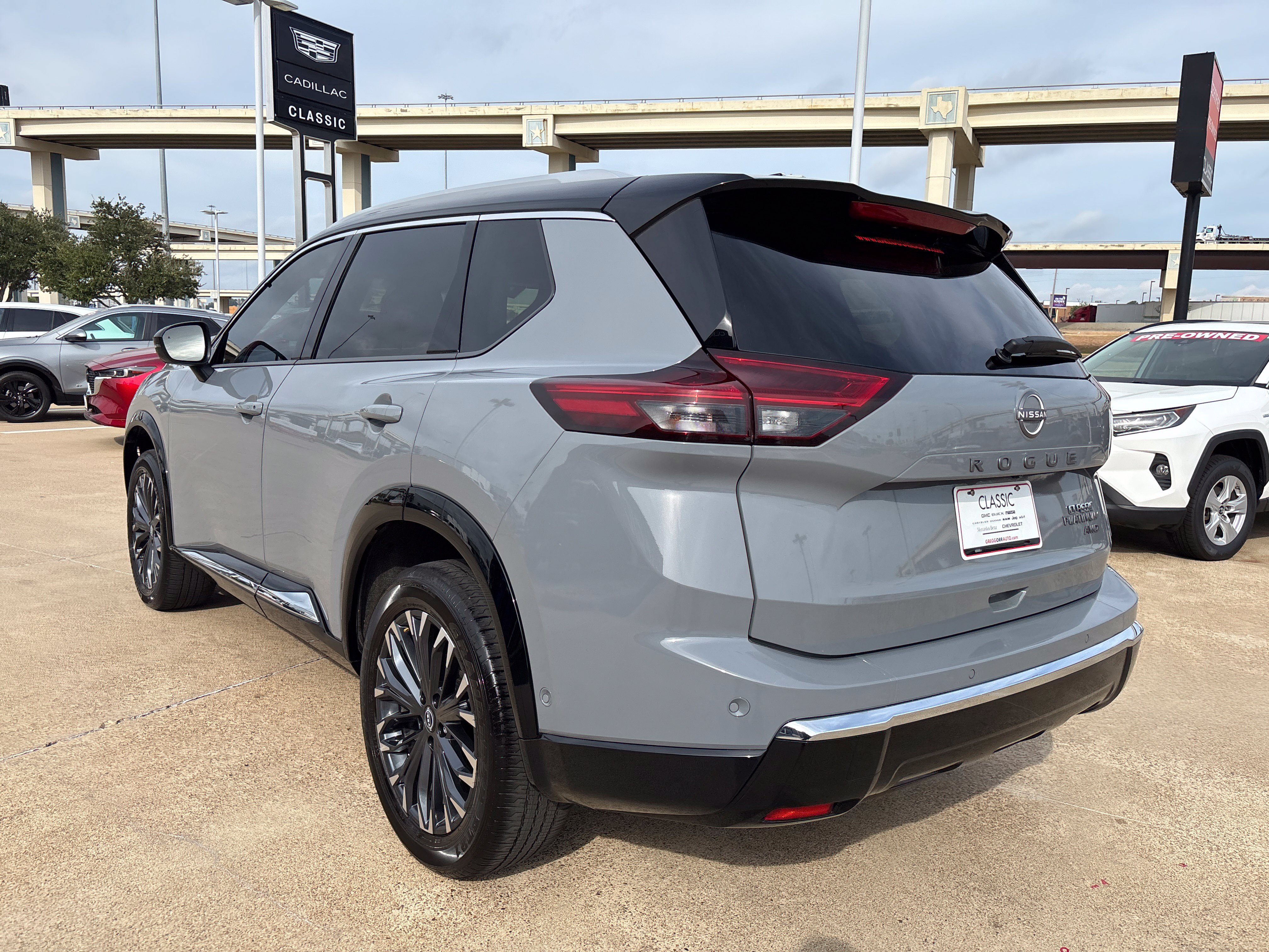 Used 2026 Nissan Rogue Platinum w/ Platinum Premium Package AWD/4WD image 7