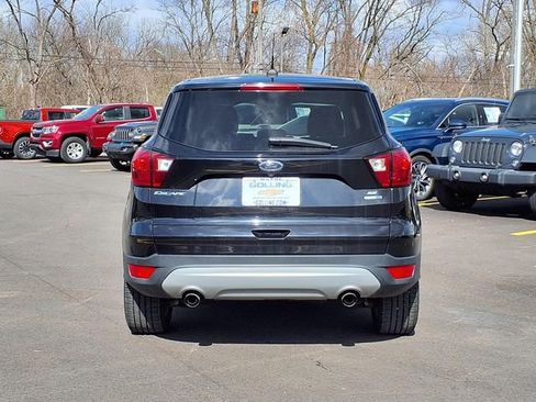 Used 2019 Ford Escape SE image 22