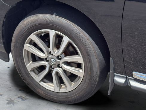 Used 2014 Nissan Pathfinder SL w/ SL Tech Package AWD/4WD image 28