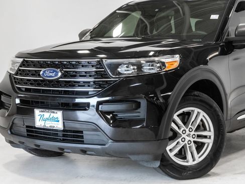 Used 2020 Ford Explorer XLT w/ Comfort Package AWD/4WD image 2