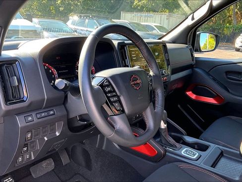 Used 2026 Nissan Frontier PRO-4X AWD/4WD image 18