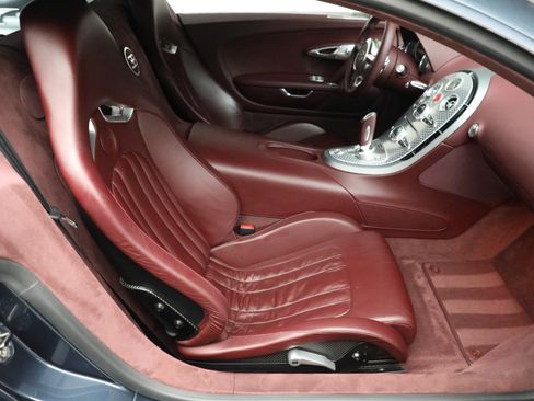 Used 2006 Bugatti Veyron image 31