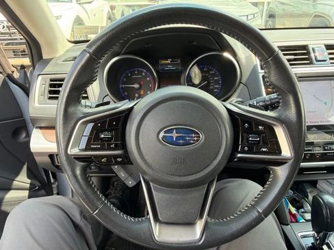 Used 2018 Subaru Outback 2.5i Limited AWD/4WD image 21
