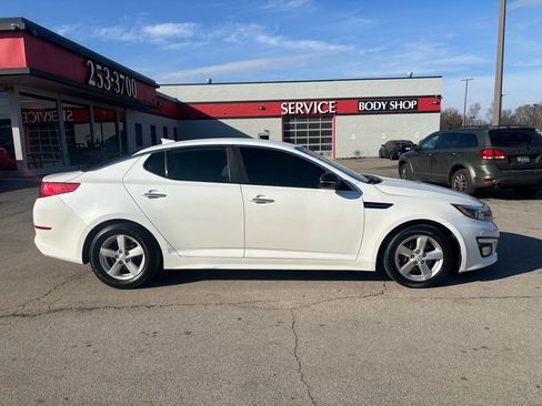 Used 2015 Kia Optima LX image 2