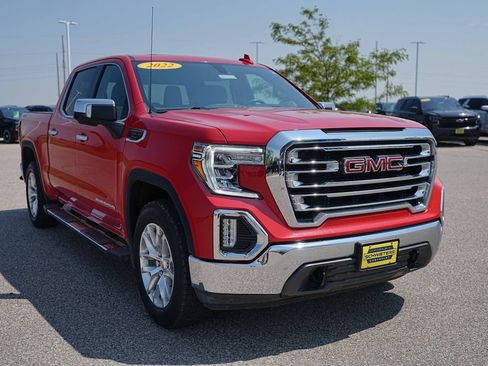 Used 2022 GMC Sierra 1500 SLT w/ SLT Premium Package AWD/4WD image 4