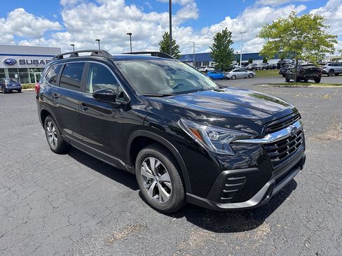 Certified 2025 Subaru Ascent Premium AWD/4WD image 1